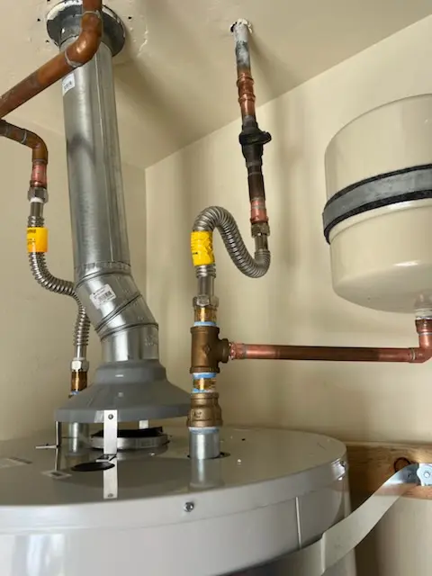 Water heater installation and plumbing repair in Bobs Flow